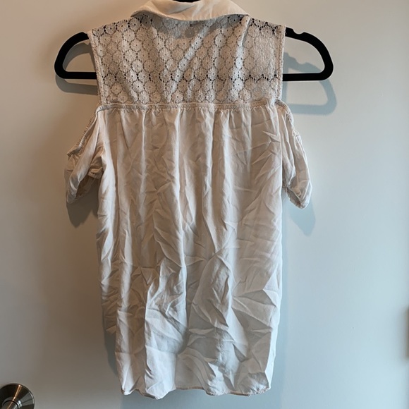 Foreign Exchange Cold Shoulder Button Down Top - Picture 4 of 4